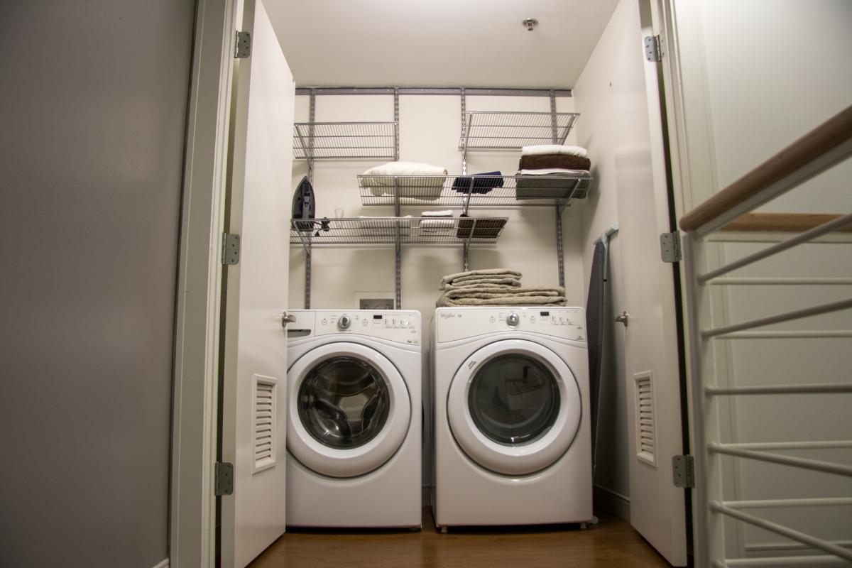 2400 Nueces Townhomes - laundry