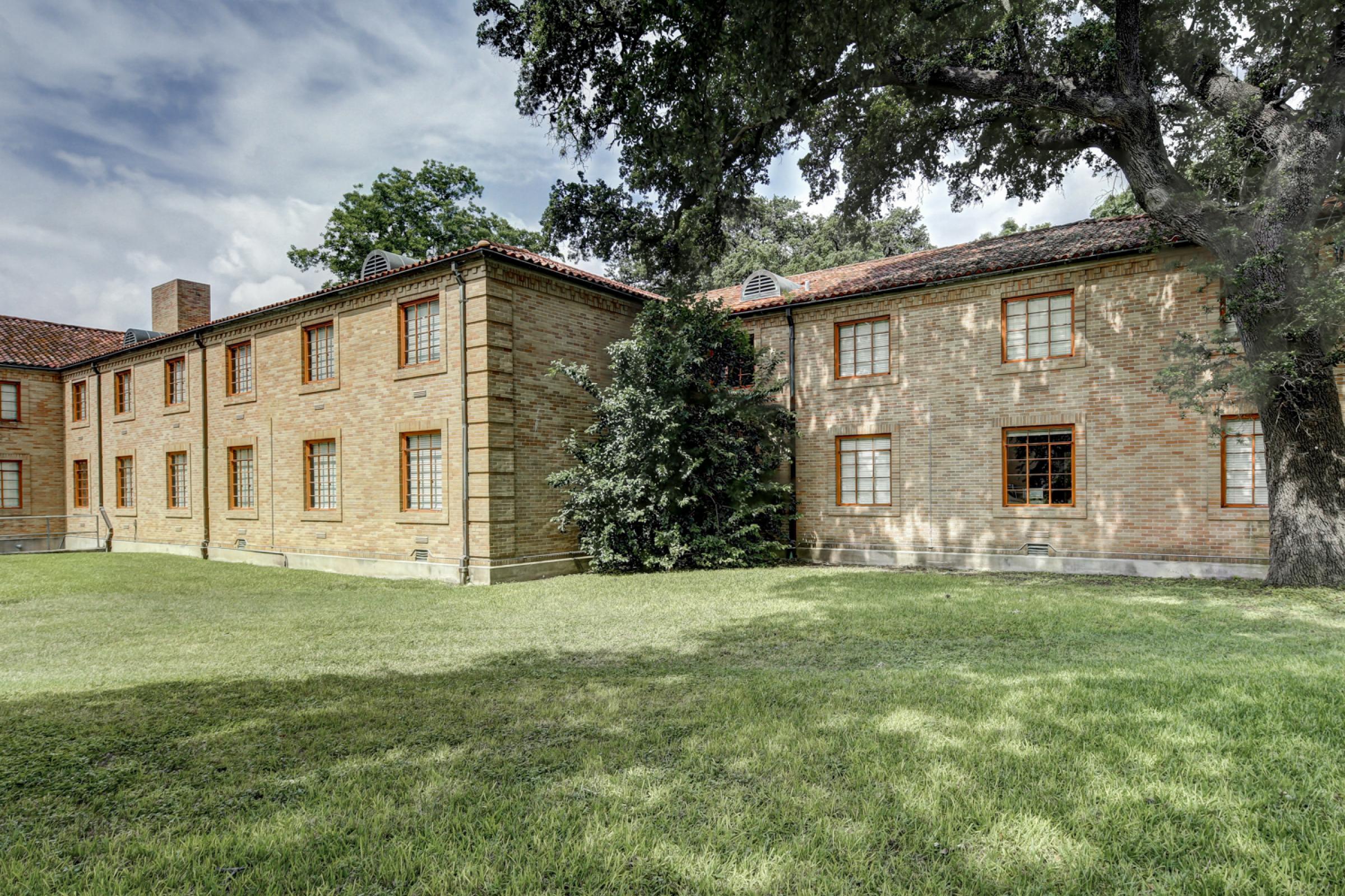 Creekside Hall University Housing and Dining