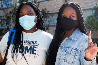 Returning Residents - hook 'em horns