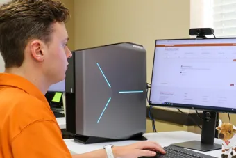 A UT student using the Help Me Choose feature on the housing and dining website
