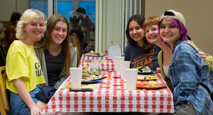 Dine on Campus - residents enjoying meal in Kins Dining