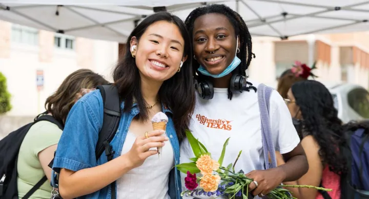 Image of two UT students